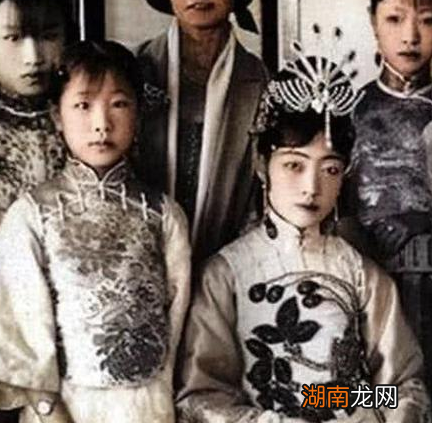 清朝的国号是怎么来的 这里边的故事十分的狗血