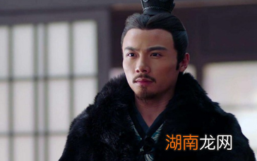 钟会为什么会那么信任姜维?只因为姜维本来是魏国人吗?