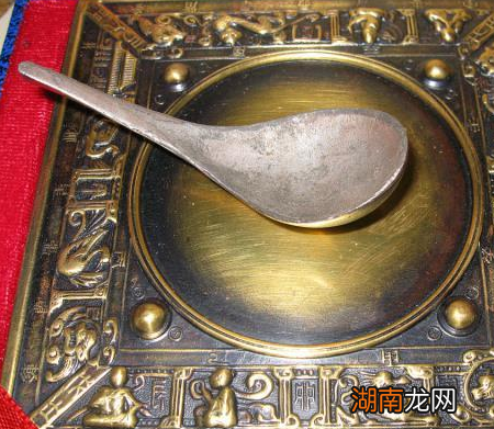 古代没有导航设备 古人出门又是如何辨别方向的