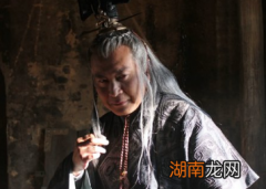 赵高和魏忠贤都曾权倾朝野，为什么两人之间有那么大的差距？