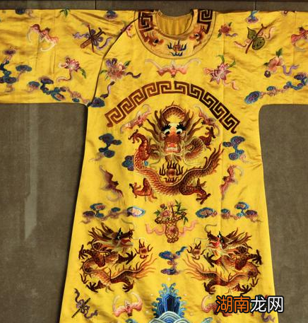 龙袍作为皇帝的象征 宋朝皇帝为何只穿官服不穿龙袍