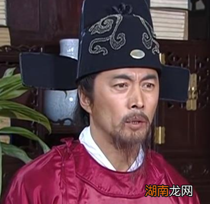 刘伯温早年遇到朱元璋的时候 为何只看睡姿就能断定朱元璋是天子