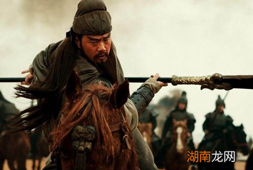 关羽的一生中，最离谱的三件错事是什么？