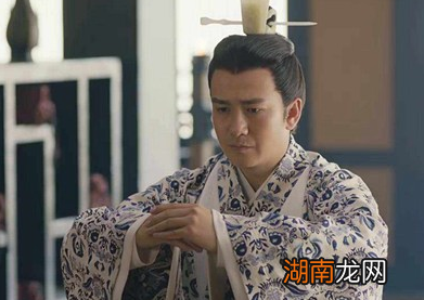 曹植为什么没能得到皇位？与背后的谋臣杨修有什么关系？