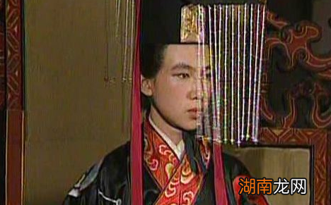 汉朝名存实亡,为何曹操一生未篡汉称帝呢?