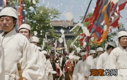 赵国当时那么弱是如何强大起来的 赵国最后为何会发生内乱