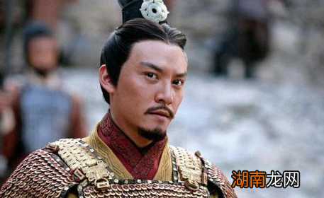 三国中，为何只有孙权迟迟不敢称帝呢？