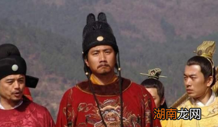 王朝更替的主要原因是什么？明朝为什么会被灭亡？