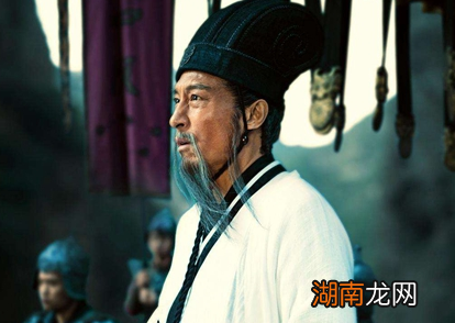 诸葛亮最大的理想是什么?他在出师表中是如何表态的?