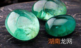 什么是翡翠油青种 什么叫油青种翡翠