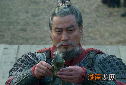 最先拥有争夺天势力的袁绍，他手下有哪些谋士？