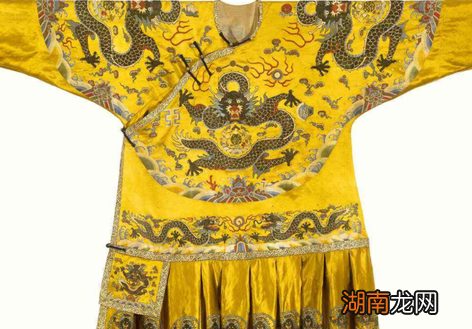 古代王爷穿的衣服是龙袍吗 龙袍和蟒袍有什么区别