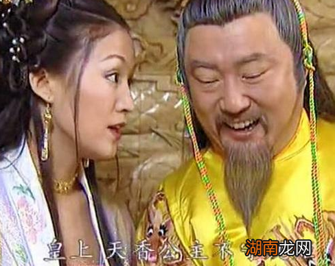 古代王爷穿的衣服是龙袍吗 龙袍和蟒袍有什么区别