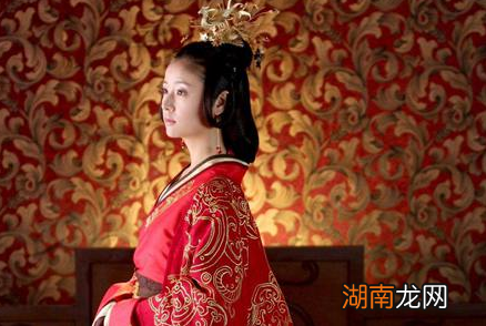 汉武帝刚开始推行新政的时候,为什么会遭到窦漪房的阻止?