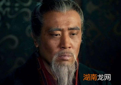 诸葛亮为什么要向刘禅推荐向宠?向宠为什么不出名?