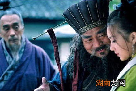 董卓如果把貂蝉送给吕布的话 历史又会是什么样的