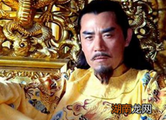 朱元璋为什么能在元末乱世中脱衣而出最终赢得天下？