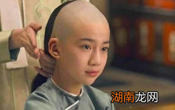 康熙的长子永璜因何而死?与孝贤纯皇后的丧礼有什么关系?