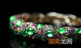翡翠手镯选什么种好 翡翠手镯选什么种好看