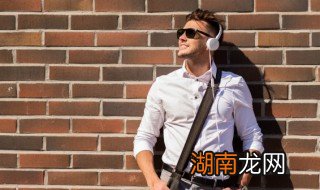 扩音器佩戴方式 扩音器耳机的佩戴方法