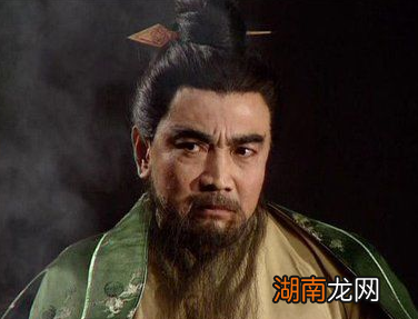 两人都有很高的才能,为什么曹操杀了杨修不杀司马懿?