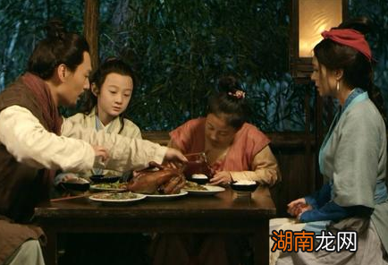 武大郎以卖炊饼为业 武大郎一天究竟能赚到多少钱