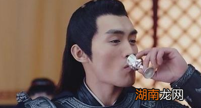 黄巾军起义爆发的原因是什么 黄巾军名字的由来是什么