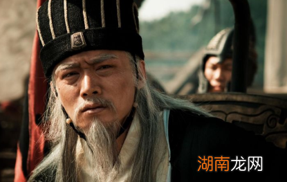 马谡为什么不听诸葛亮的话,执意要将兵马安置在山上?