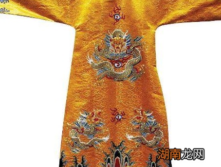 秦始皇的龙袍是黑色的 后世皇帝的龙袍为何不是黑色的