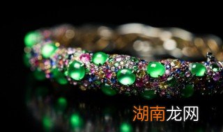 翡翠牌子可以怎么用，翡翠有牌子吗