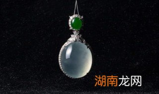 翡翠吊坠怎么卖 翡翠吊坠怎么卖出去