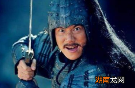 曹操为什么那么喜欢重用夏侯家的人呢？