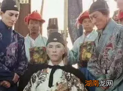 东林党和阉党相比 谁对明朝的危害更大