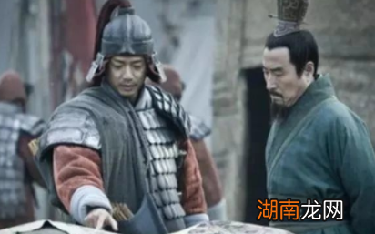 韩信打完齐国时候实力很大,为何他没选择自立为王呢?