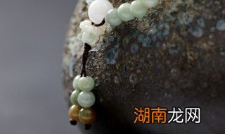 纯白翡翠属于什么种,翡翠纯白的是什么品种