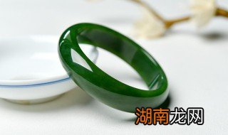 翡翠手镯有磨痕怎么办,玉手镯有磨痕怎么办