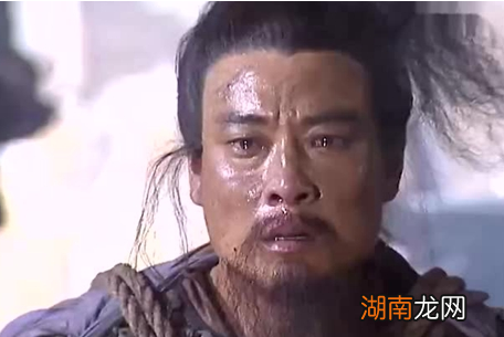 挥泪斩杀马谡这件事，是诸葛亮一生的污点吗？