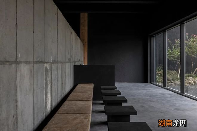 Hoa Salon /形式的沉默