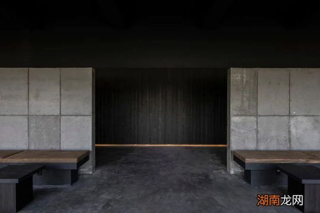 Hoa Salon /形式的沉默