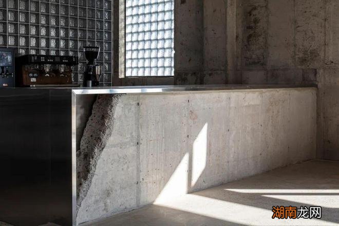 Hoa Salon /形式的沉默