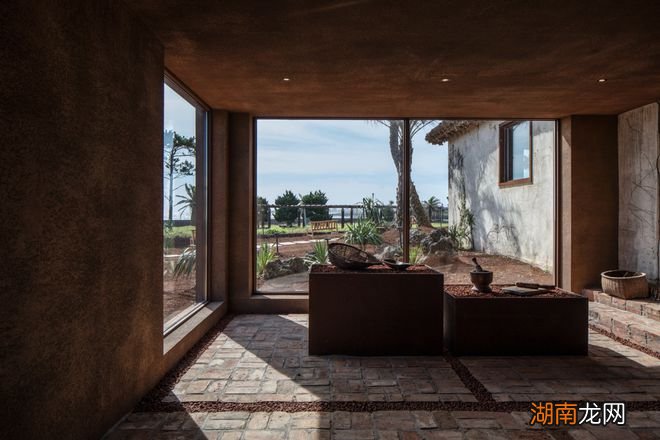 Hoa Salon /形式的沉默