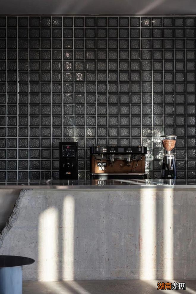 Hoa Salon /形式的沉默