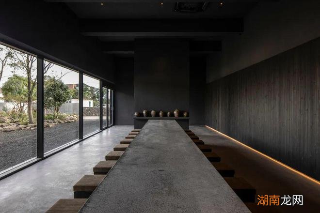 Hoa Salon /形式的沉默