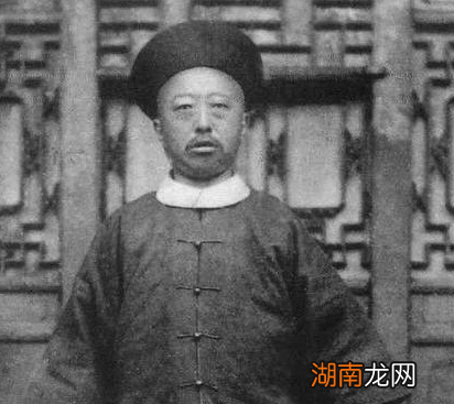 清朝铁帽子王是世代相传的 他们相当于现在什么职位