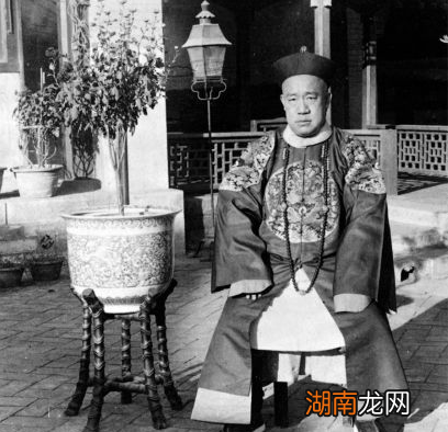 清朝铁帽子王到底有多铁 他们和亲王的区别是什么