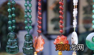 什么是豆种翡翠?豆种翡翠图片 豆种翡翠是什么颜色的