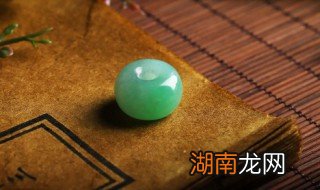 冰种翡翠里面白色的是什么意思