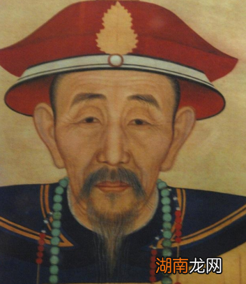 弘历在雍正暴毙后，为什么趴在地上哭的稀里哗啦？