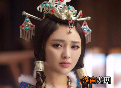 晋文公重耳在外流浪期间,得到了哪几位女子的帮助?