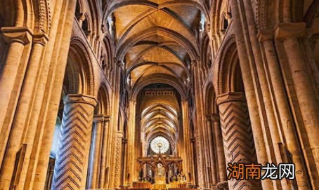 建筑是文化的代表,西方建筑都有哪些风格呢?